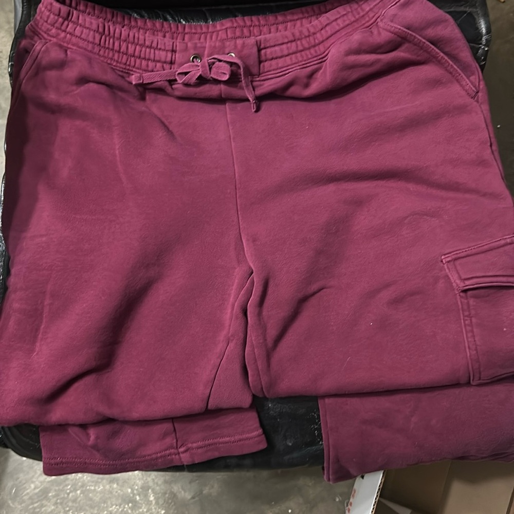 Burgundy fleece joggers size medium petite. W/pockets & 3rd snap pocket left leg